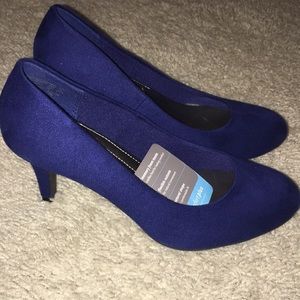 Royal blue velvet heels! Brand new!